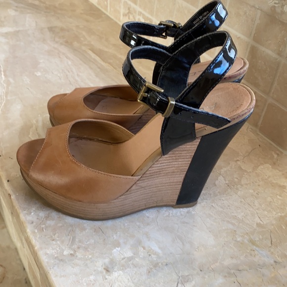 Super cute Aldo Black and Tan wedges.  Gently used. - Picture 3 of 5